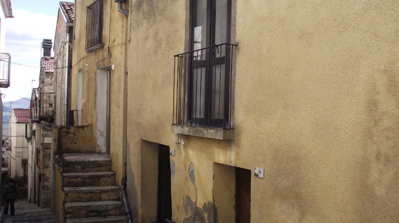 Town House to buy in Italy